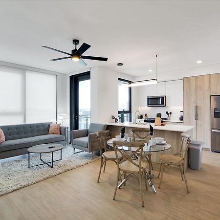 Global Luxury Suites At Downtown Phoenix Bagian luar foto