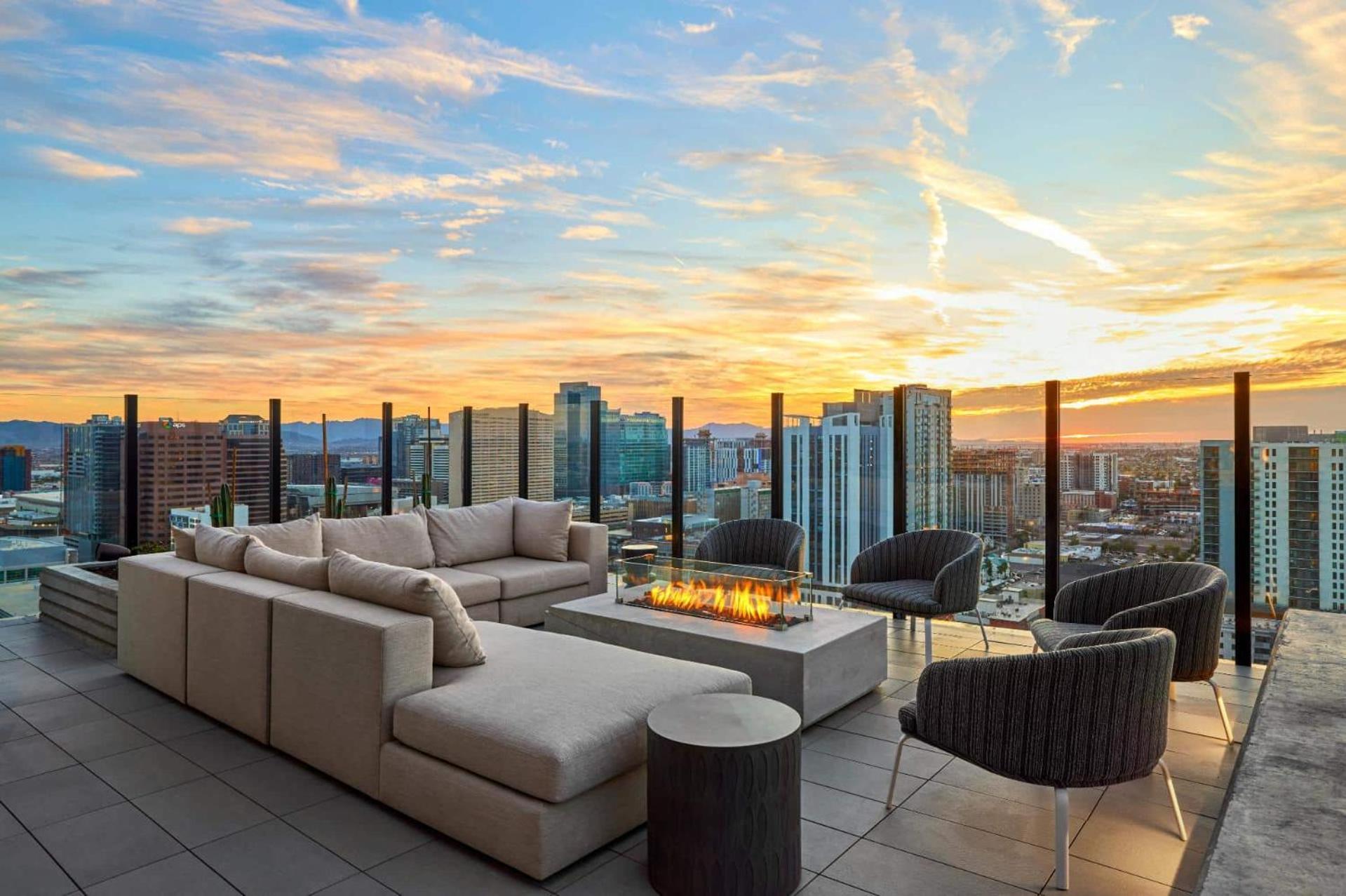Global Luxury Suites At Downtown Phoenix Bagian luar foto