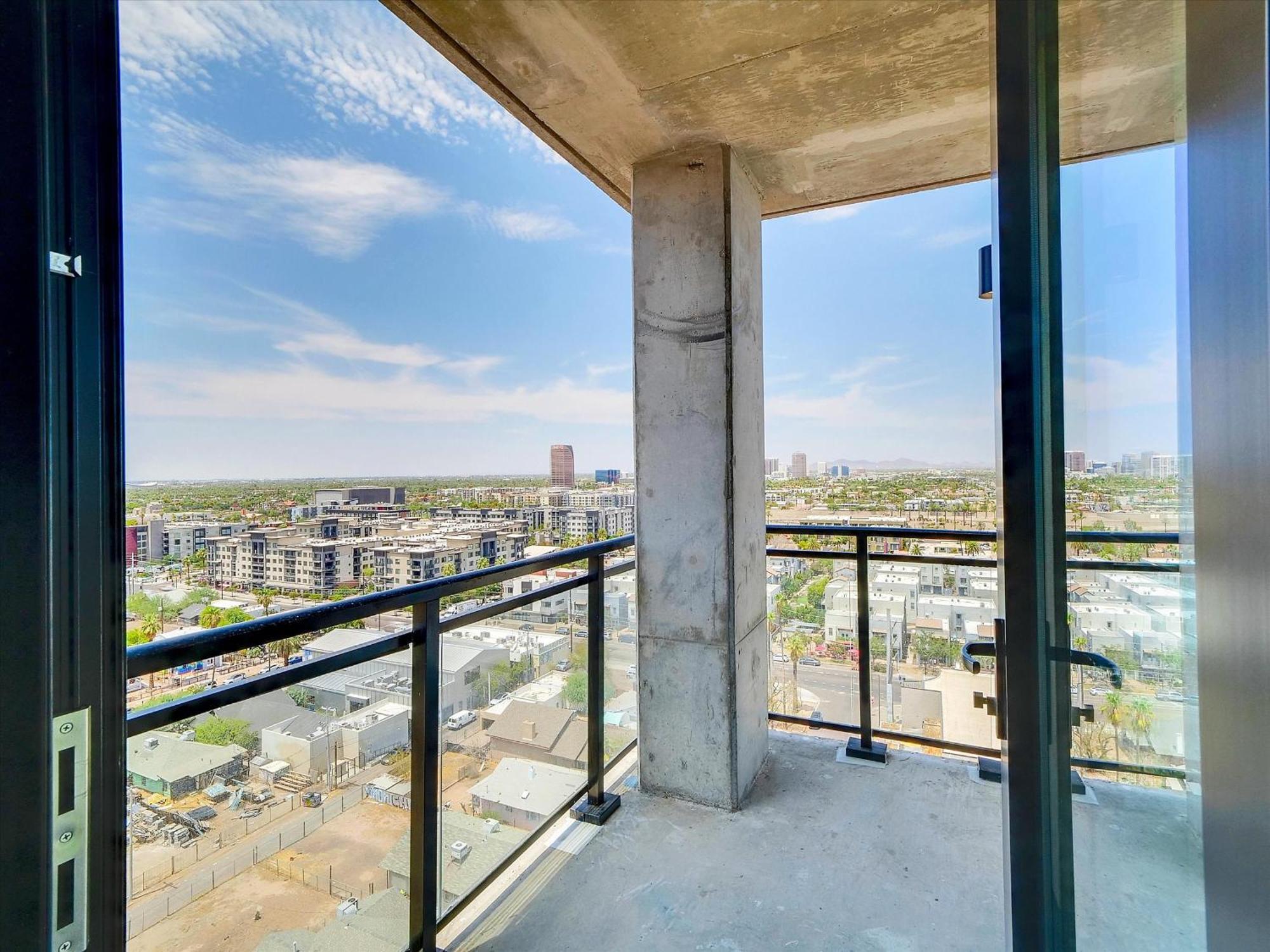 Global Luxury Suites At Downtown Phoenix Bagian luar foto