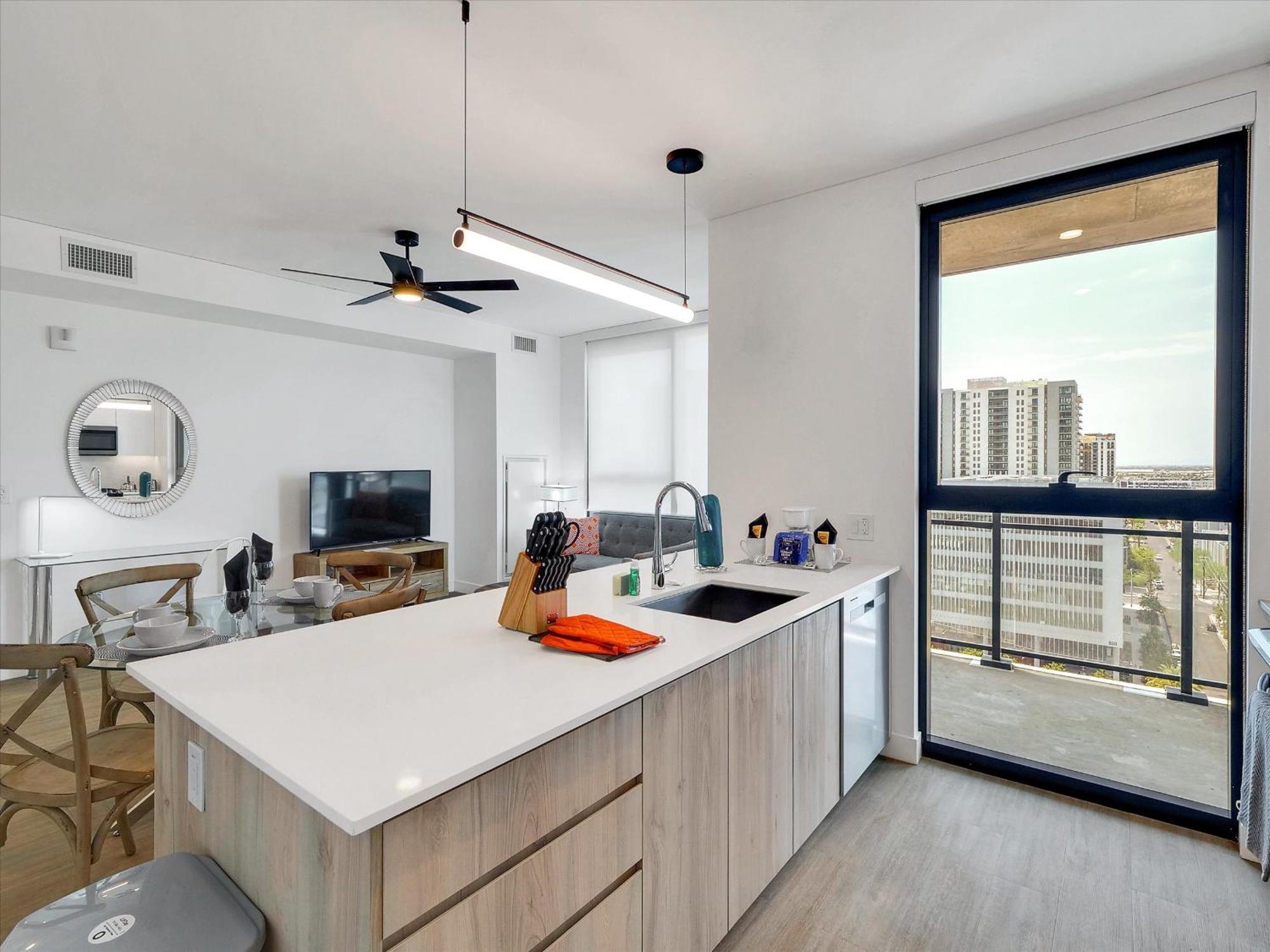 Global Luxury Suites At Downtown Phoenix Bagian luar foto