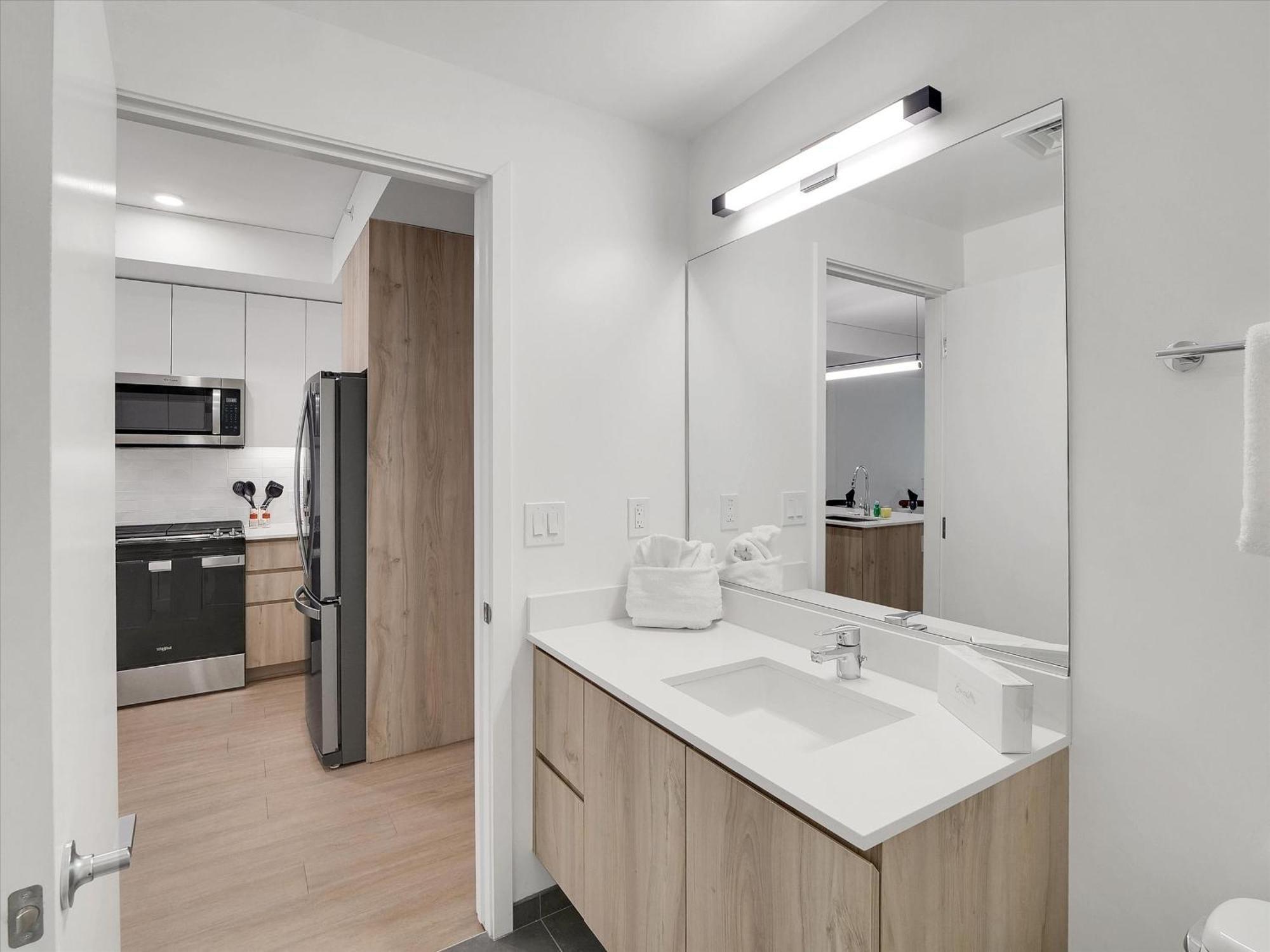 Global Luxury Suites At Downtown Phoenix Bagian luar foto