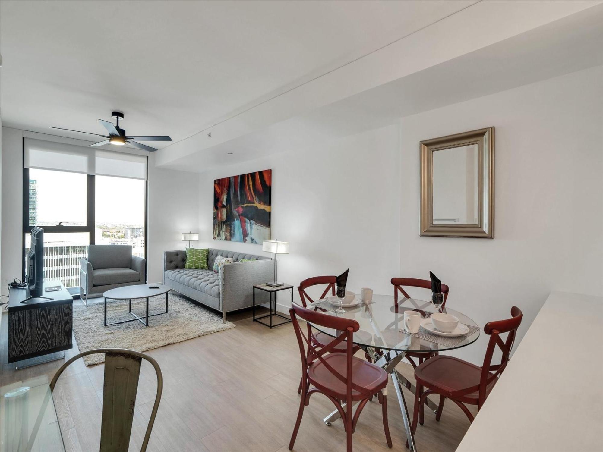 Global Luxury Suites At Downtown Phoenix Bagian luar foto