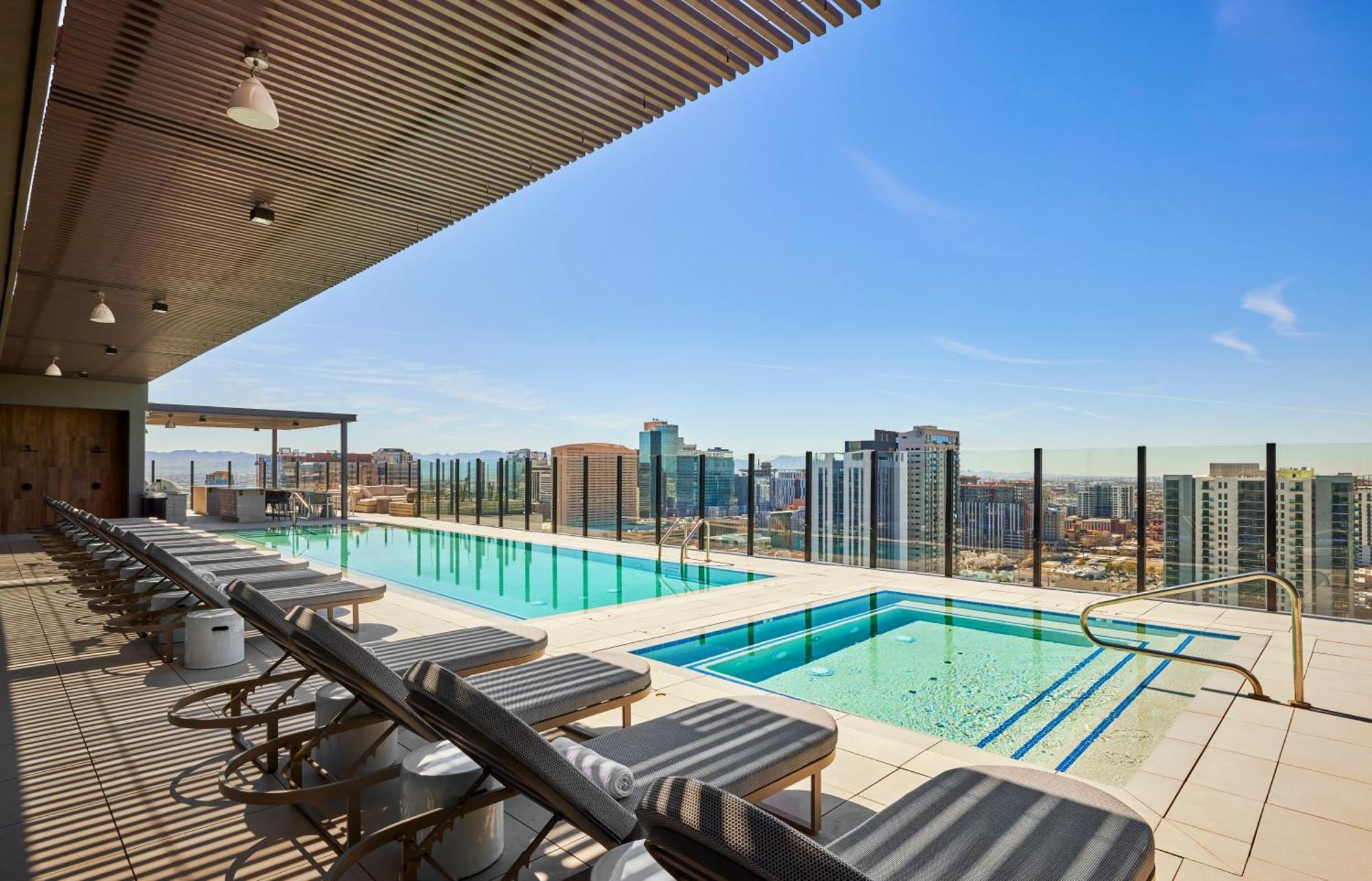 Global Luxury Suites At Downtown Phoenix Bagian luar foto